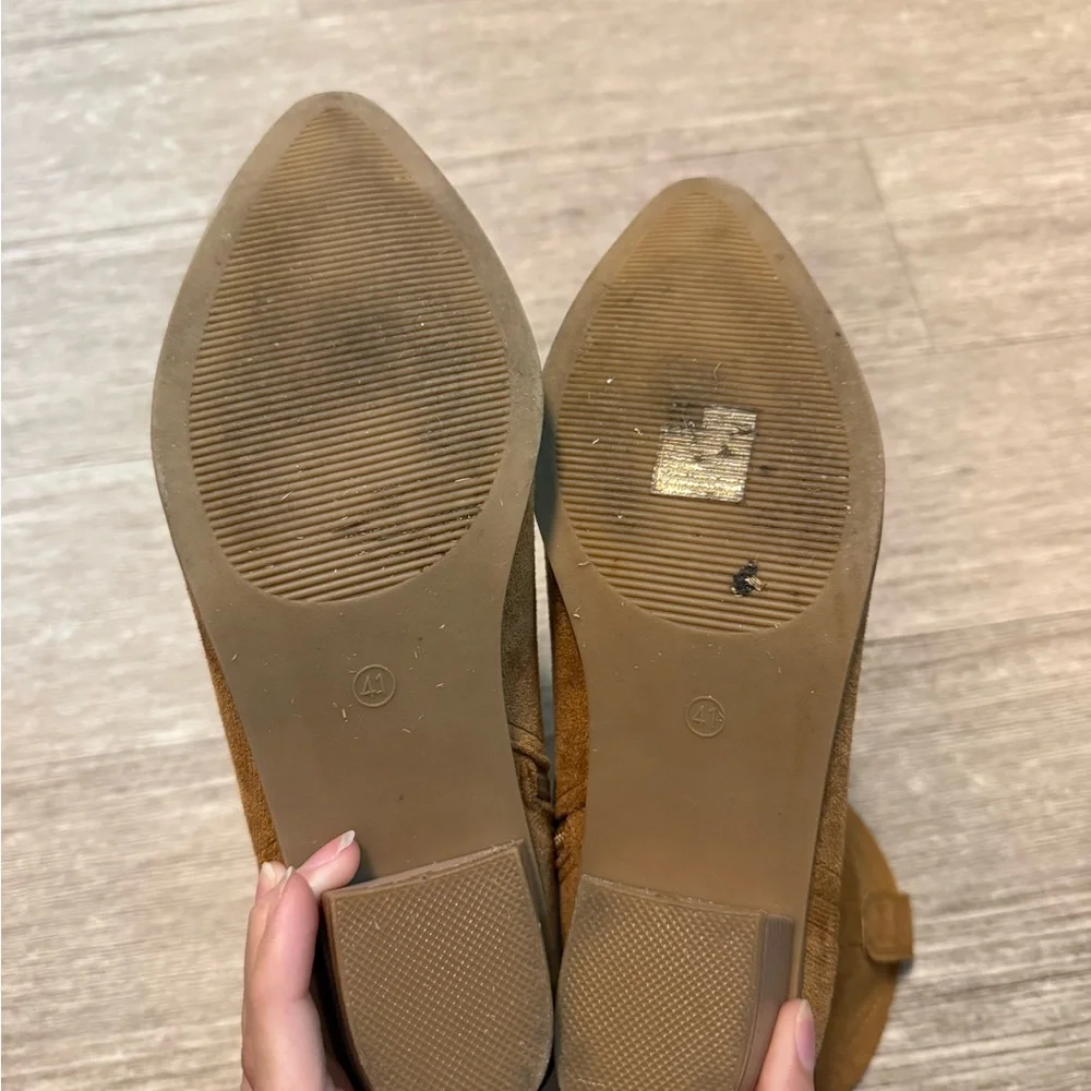 Styleloop Khaki Faux Suede Western Ankle Boots - Picture 7 of 10